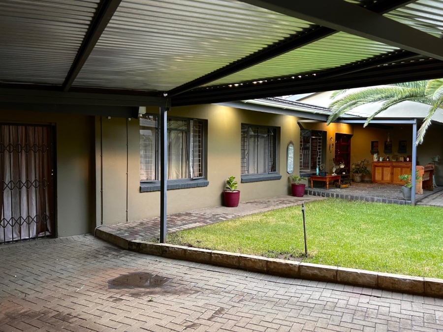 4 Bedroom Property for Sale in Dan Pienaar Free State